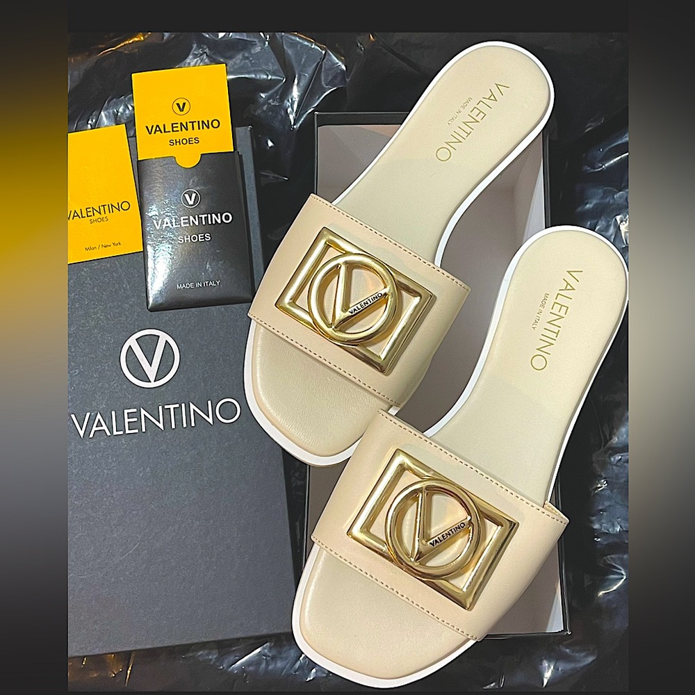 VALENTINO Genuine Leather Women's Sandals Slippers 
Size 8 
Brand new in box